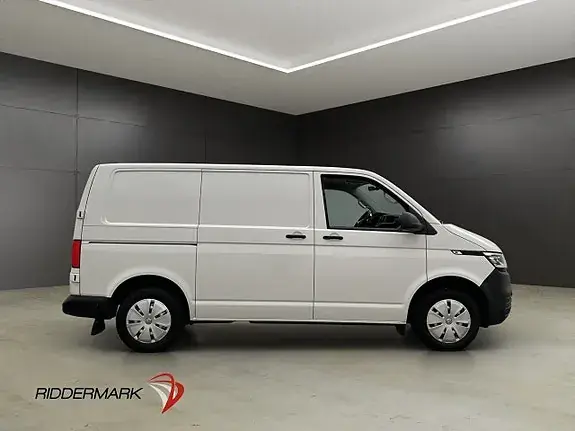 Volkswagen Transporter 2024 photo 2