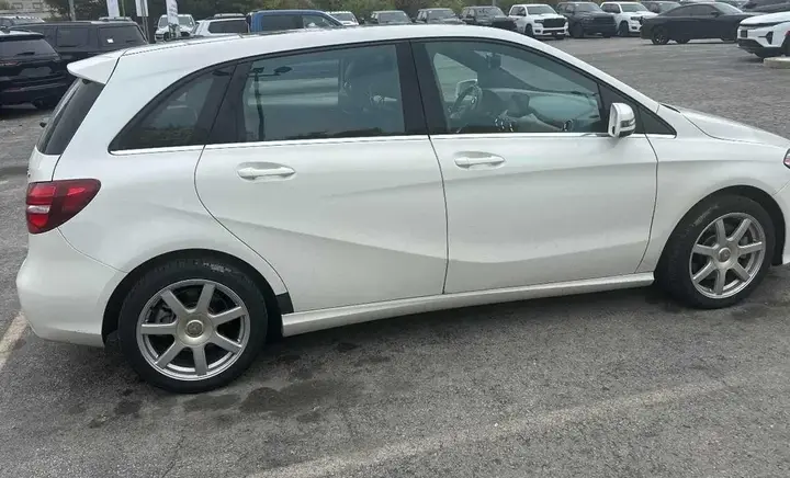 Mercedes-Benz B-Class 2018 photo 2