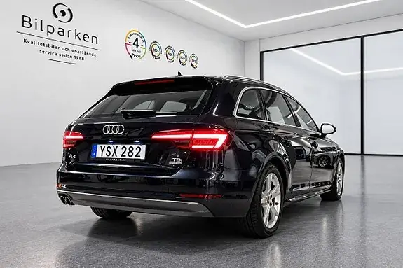 Audi A4 2018 photo 2