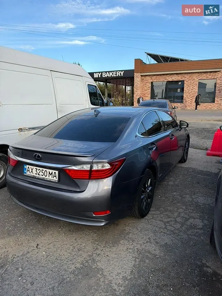 Lexus Es 2015 photo 2
