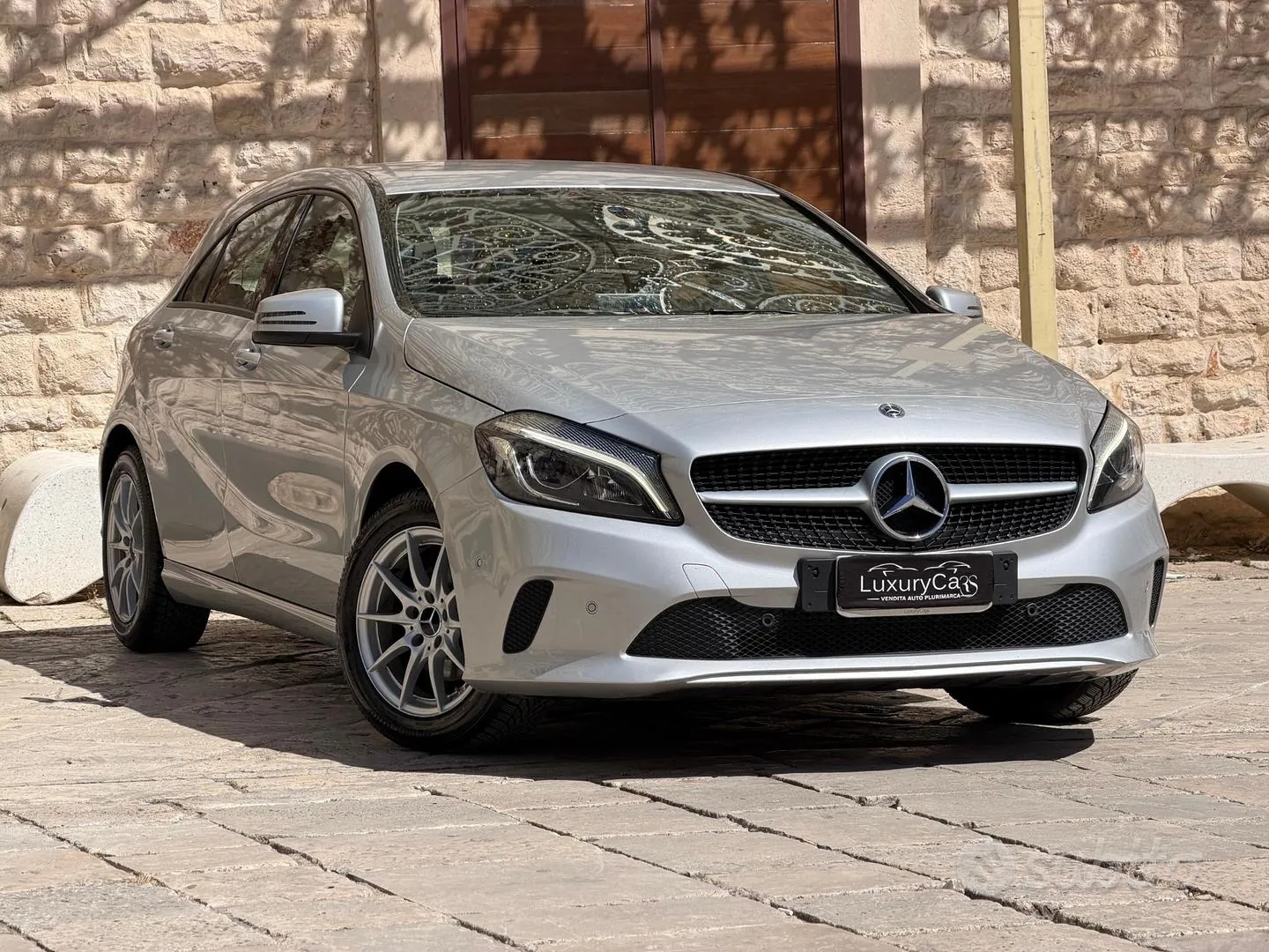 Mercedes-Benz A180 2017 photo 2
