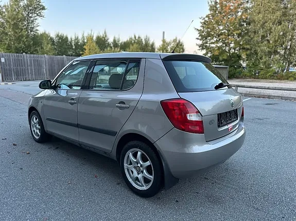 Skoda Fabia 2007 photo 4
