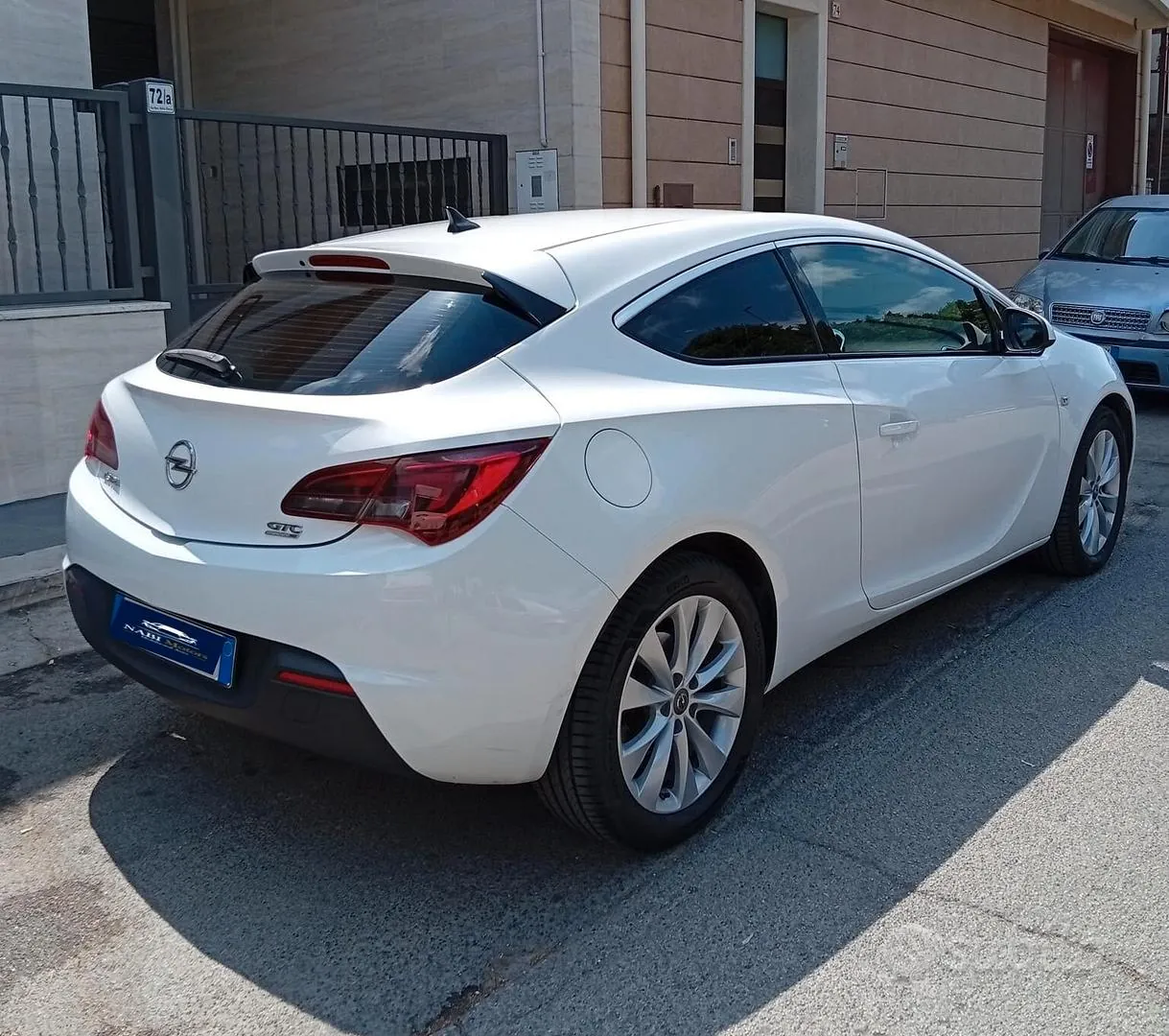 Opel Astra 2014 photo 5