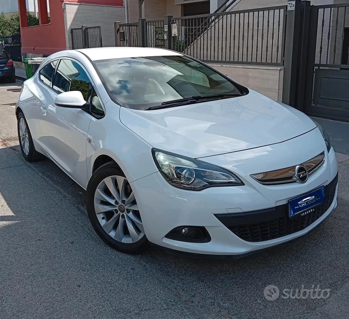 Opel Astra 2014 photo 3
