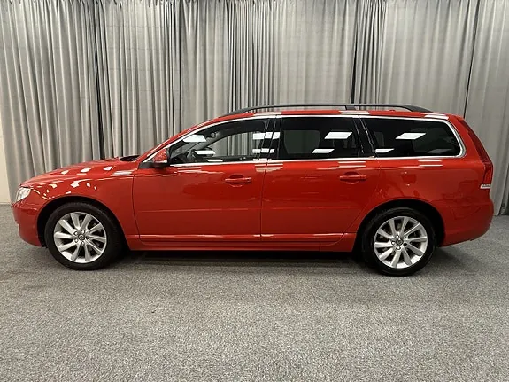 Volvo V70 2016 photo 2