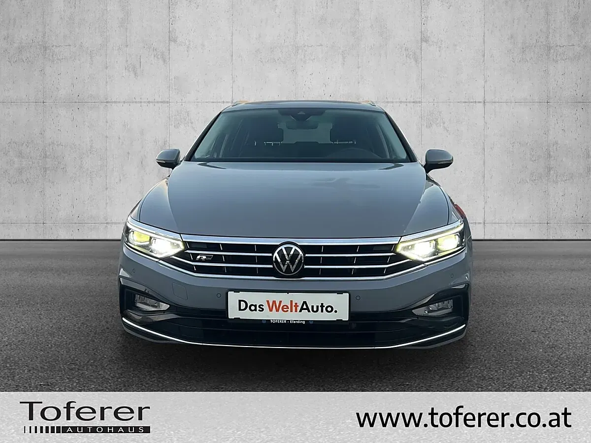 Volkswagen Passat 2023 photo 2