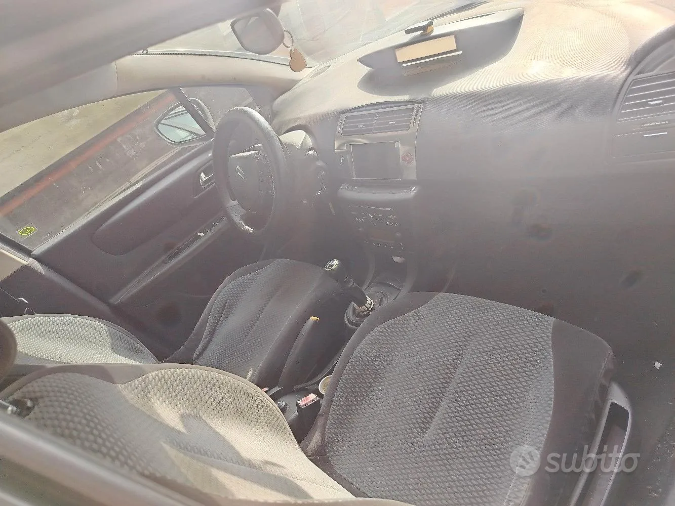 Citroen C4 2009 photo 2