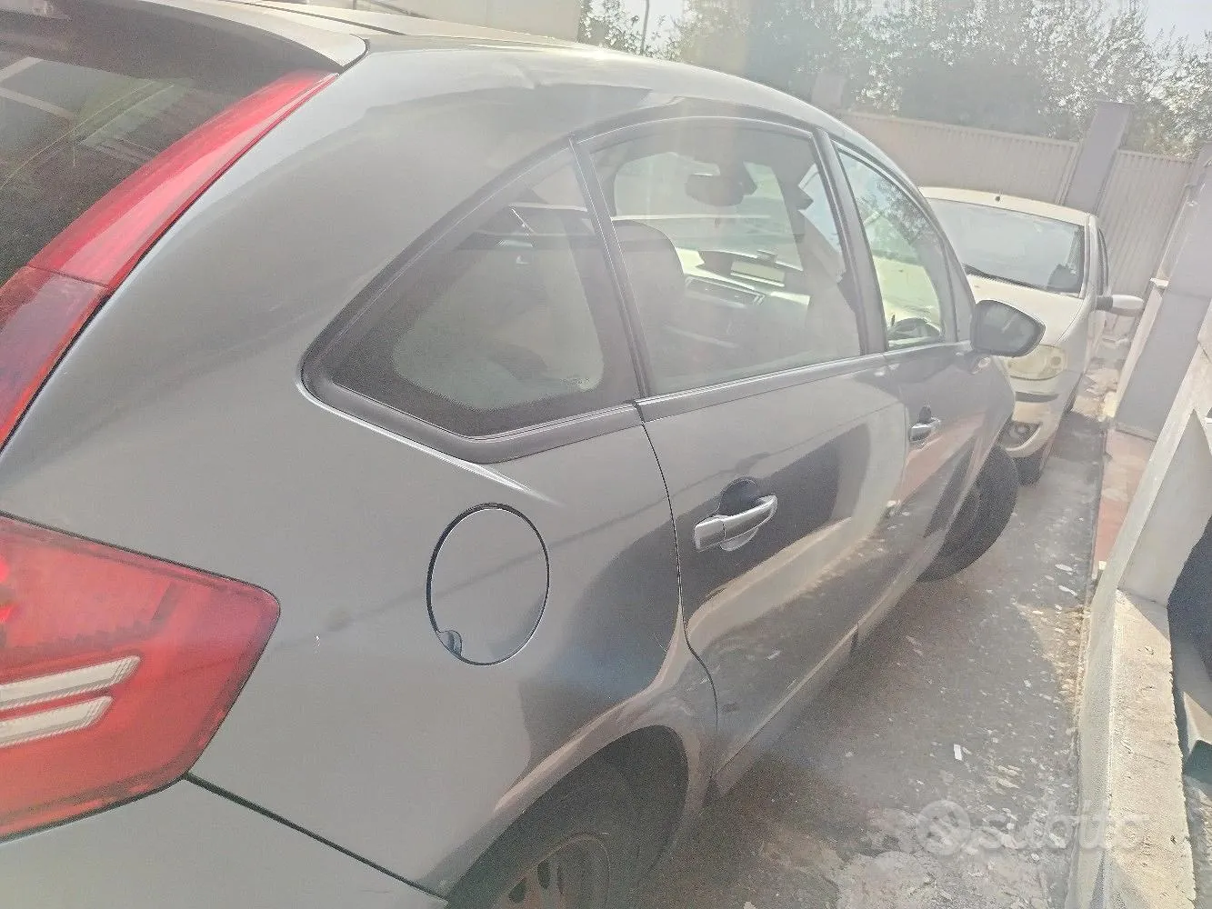 Citroen C4 2009 photo 3