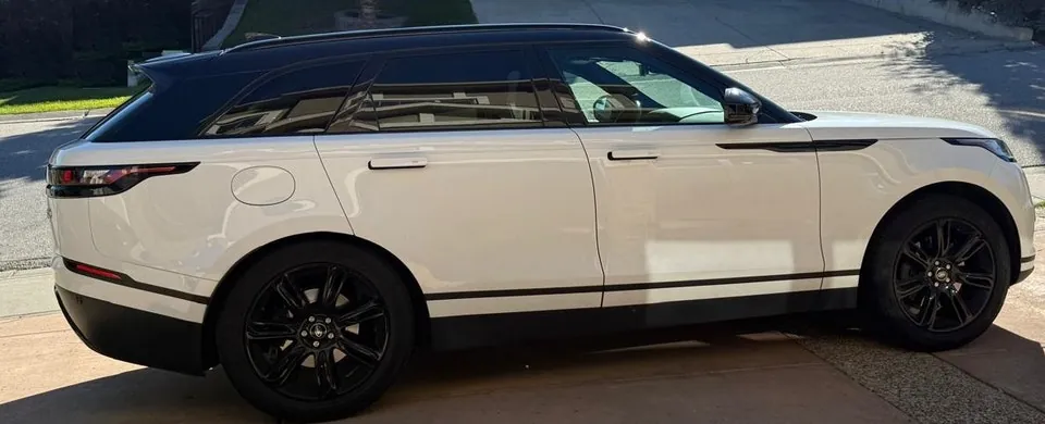 Land Rover Range Rover Velar 2022 photo 2