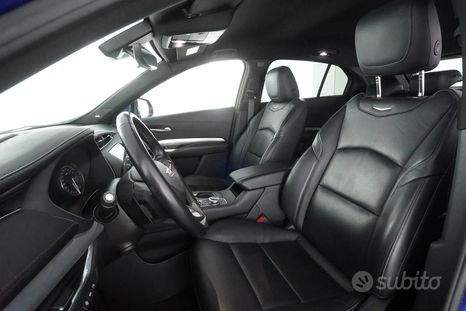 Cadillac Xt4 2022 photo 2
