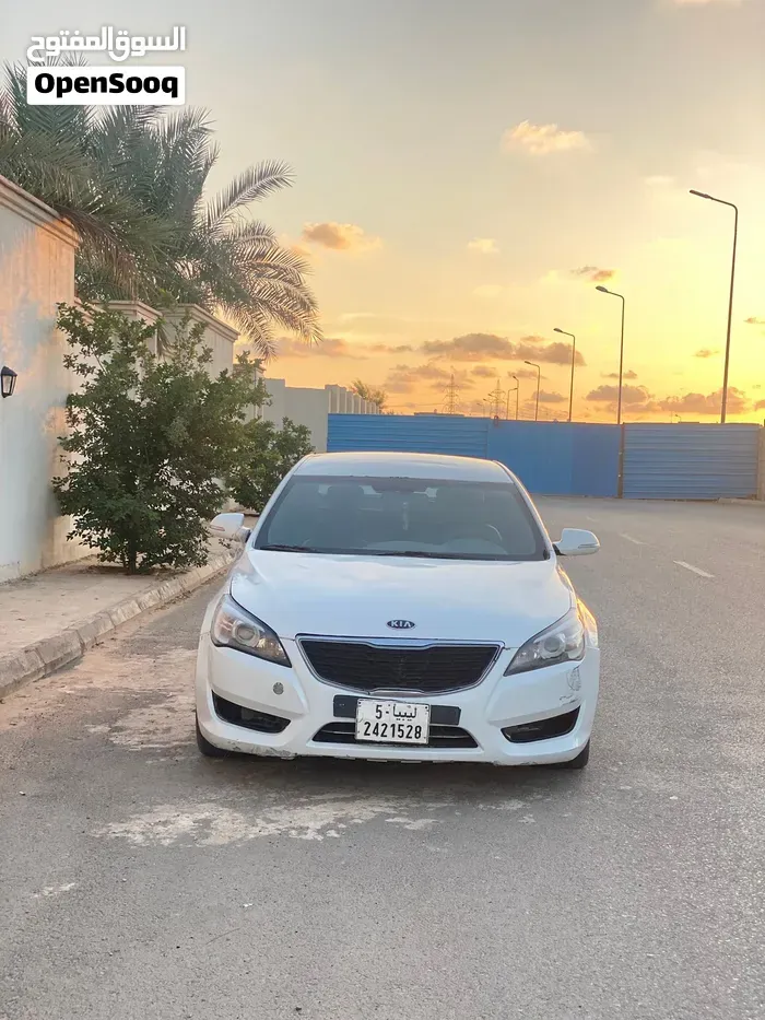 Kia Cadenza 2012 photo 5