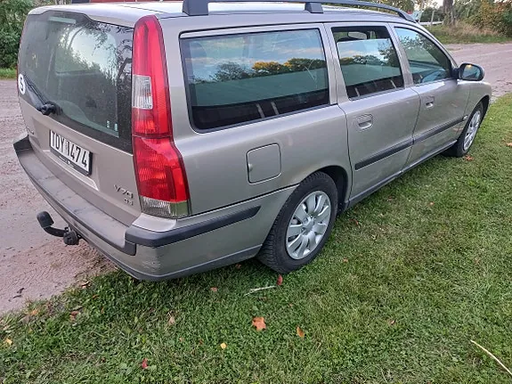 Volvo V70 2002 photo 2