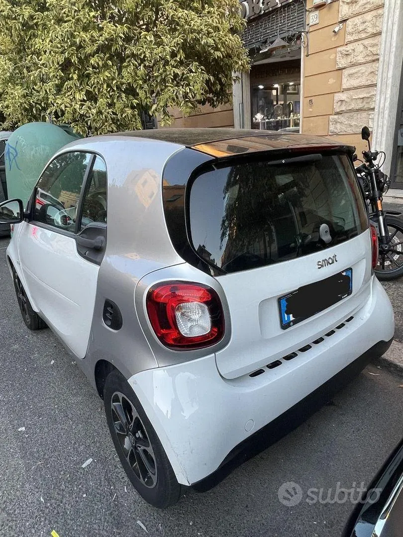 Smart Fortwo 2019 photo 2