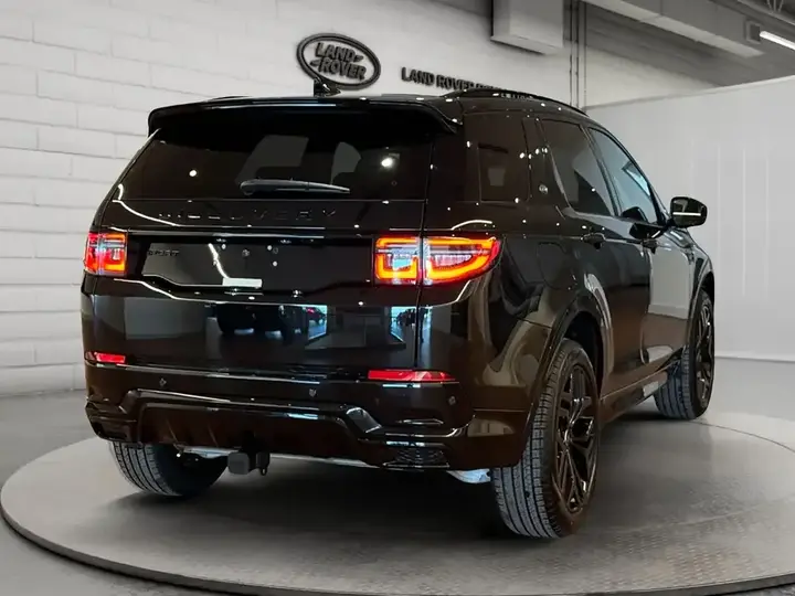 Land Rover Discovery Sport 2026 photo 5