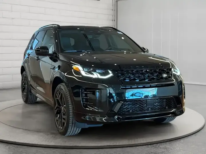 Land Rover Discovery Sport 2026 photo 3