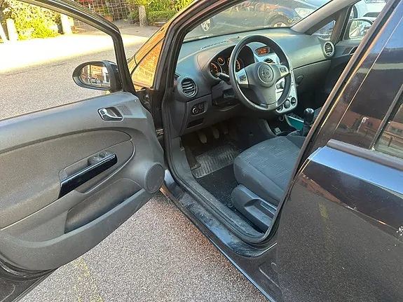 Opel Corsa 2011 photo 5