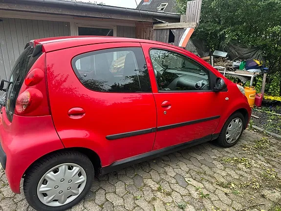 Peugeot 107 2009 photo 3