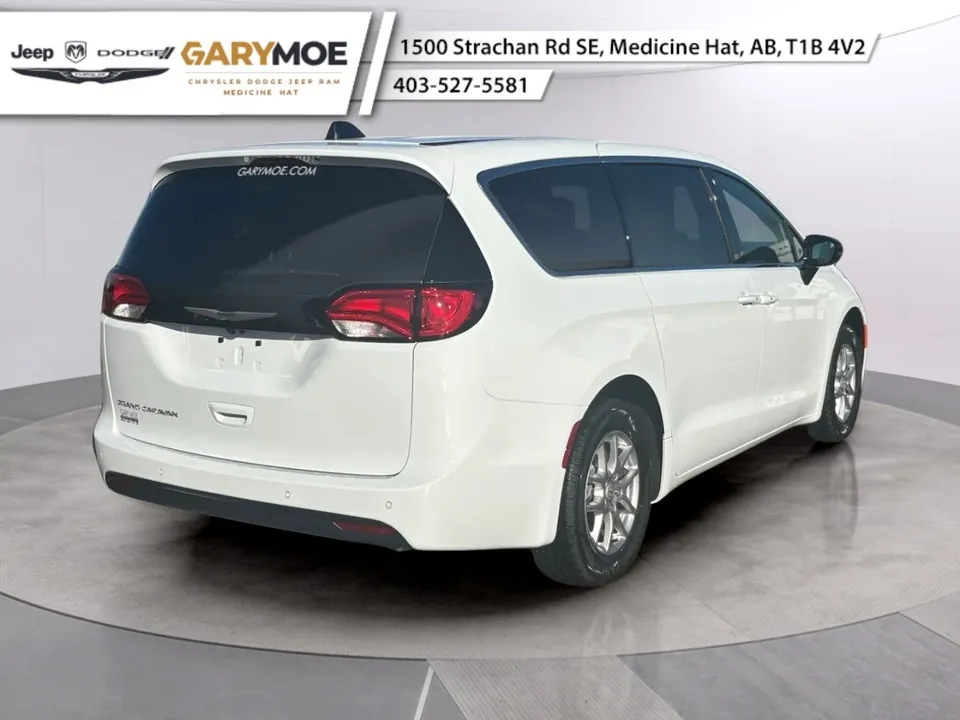 Chrysler Grand Caravan 2026 photo 3