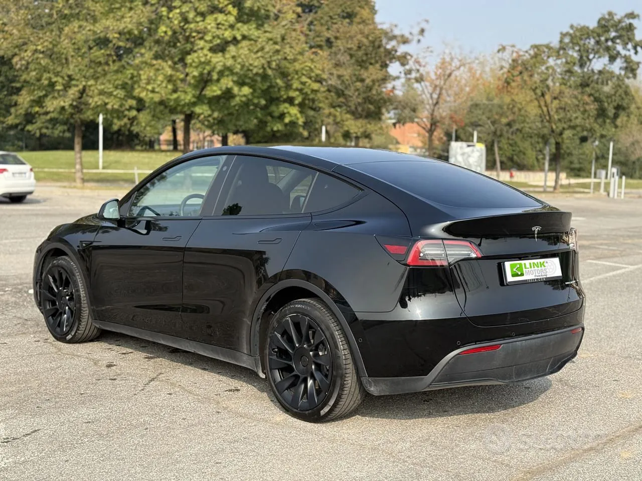 Tesla Model Y 2022 photo 2