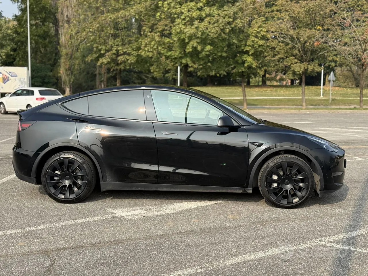 Tesla Model Y 2022 photo 4