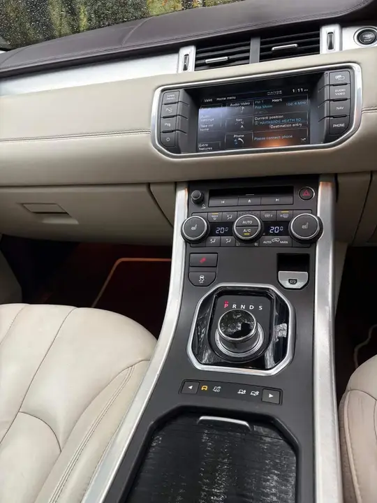 Land Rover Range Rover Evoque 2012 photo 2