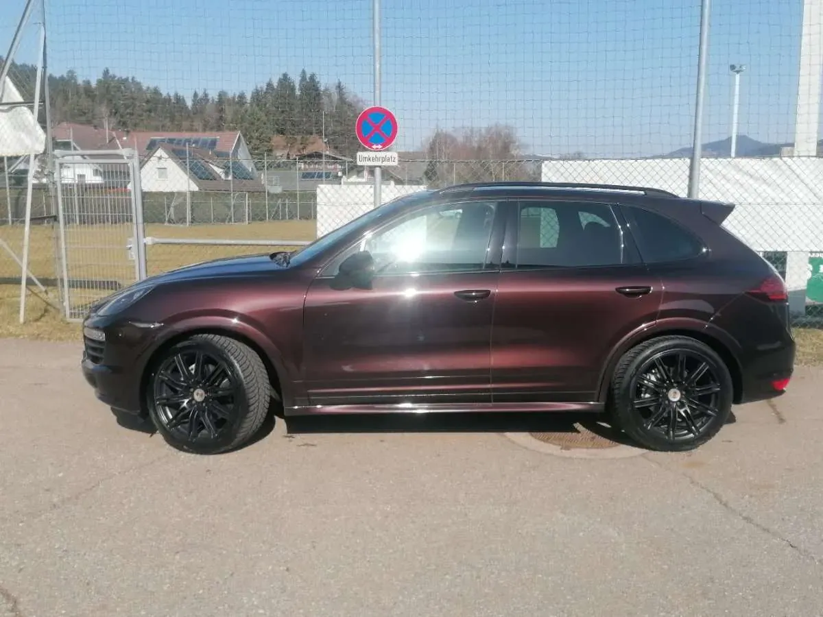 Porsche Cayenne 2014 photo 2