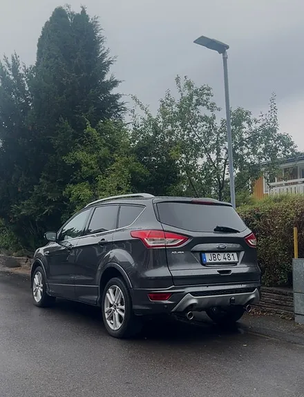 Ford Kuga 2016 photo 2