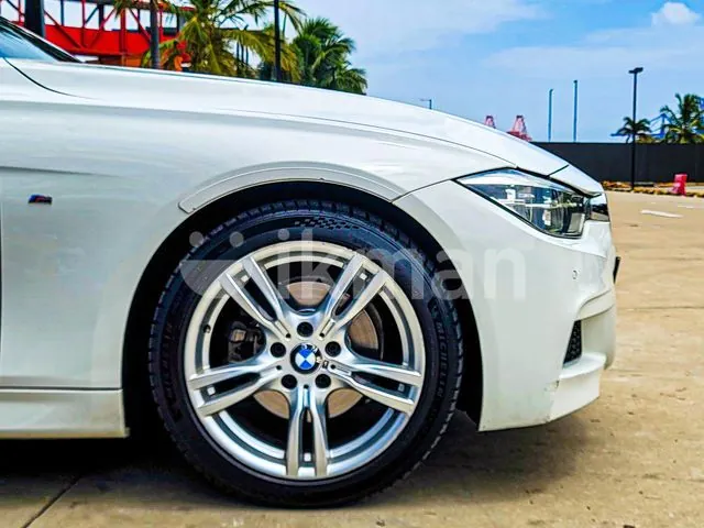 BMW 318I 2018 photo 3