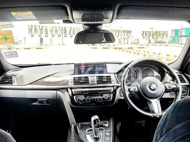 BMW 318I 2018 photo 5