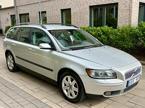Volvo V50 2004 photo 2