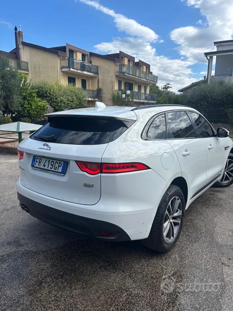 Jaguar F-Pace 2018 photo 4