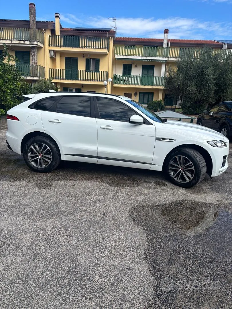 Jaguar F-Pace 2018 photo 3