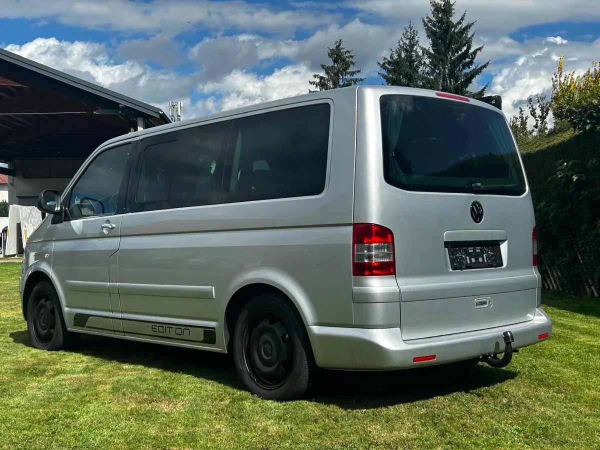 Volkswagen T5 2005 photo 3