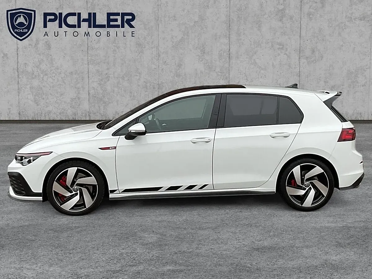 Volkswagen Golf 2023 photo 3