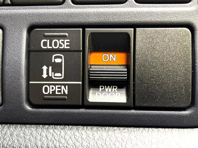 Toyota Corolla Hybrid V 2016 photo 5