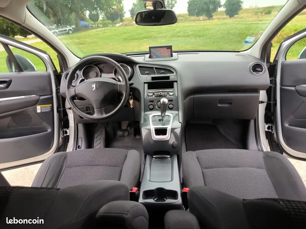 Peugeot 5008 2012 photo 3