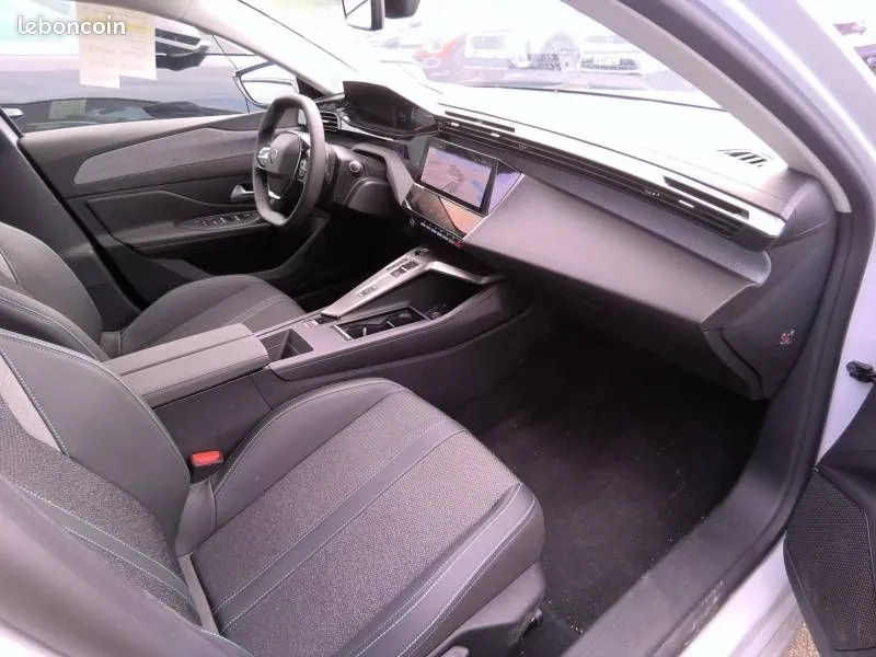 Peugeot 308 2025 photo 3