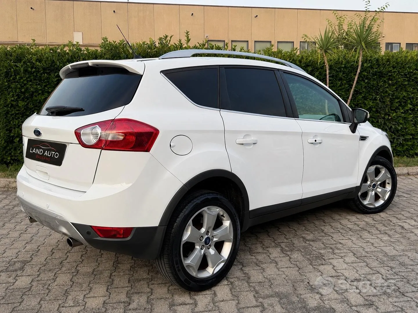 Ford Kuga 2011 photo 4