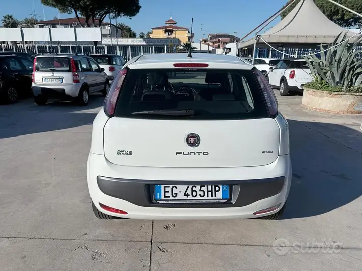 Fiat Punto Evo 2011 photo 4
