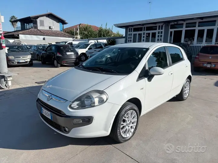 Fiat Punto Evo 2011 photo 2