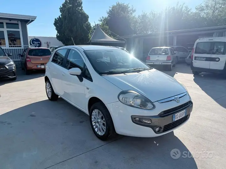 Fiat Punto Evo 2011 photo 3