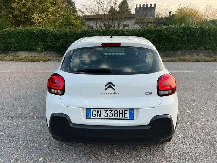 Citroen C3 2023 photo 3
