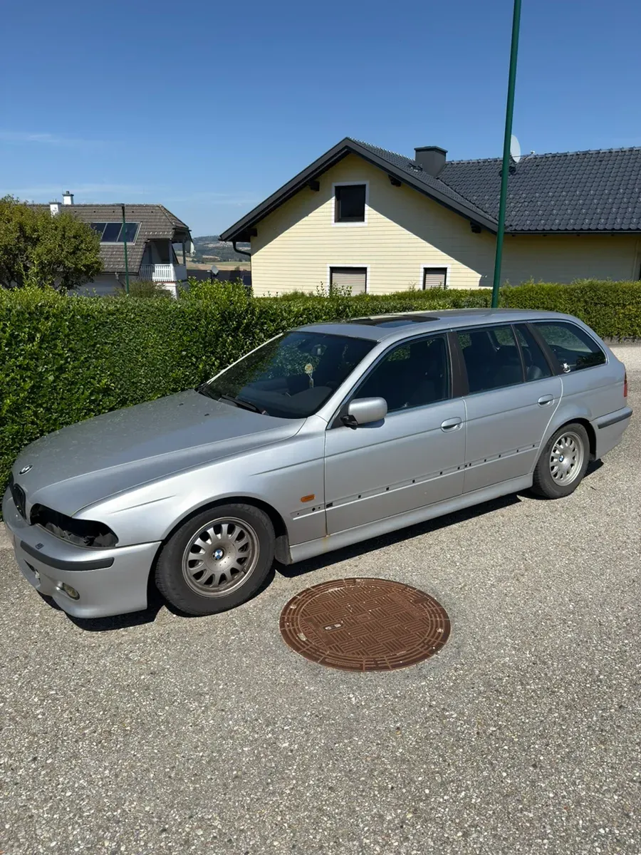 BMW 5 Series 2000 photo 2