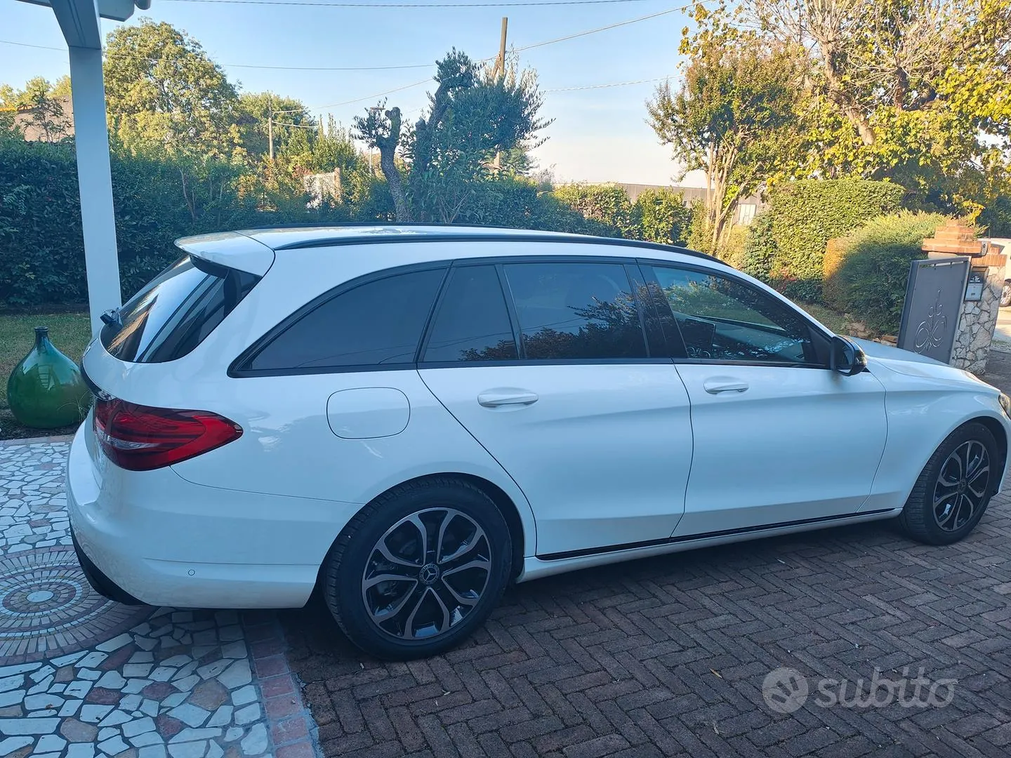 Mercedes-Benz C-Class 2017 photo 4