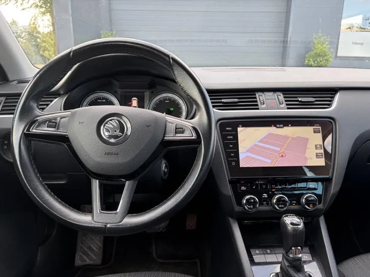 Skoda Octavia 2018 photo 3