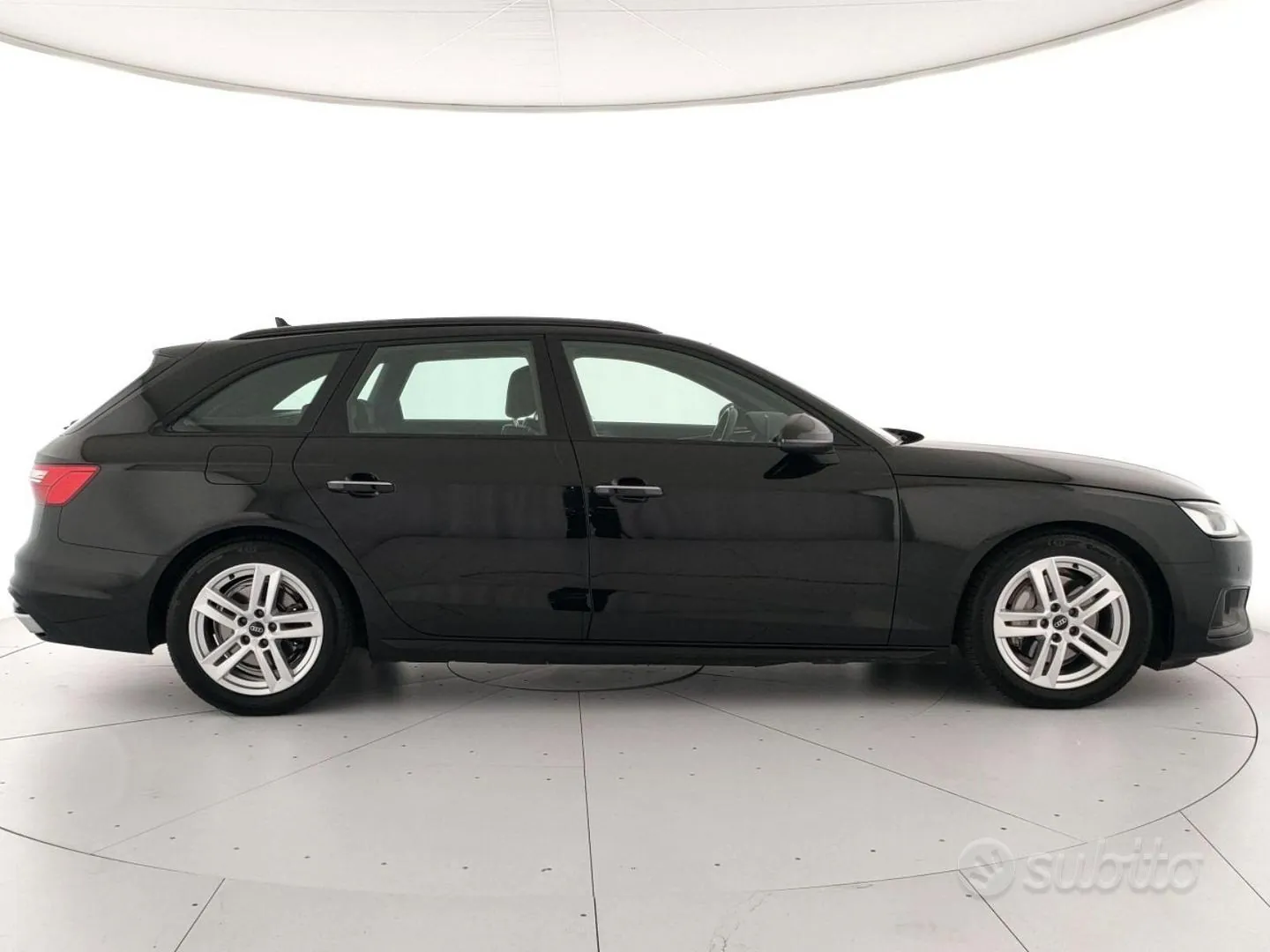 Audi A4 Avant 2021 photo 4