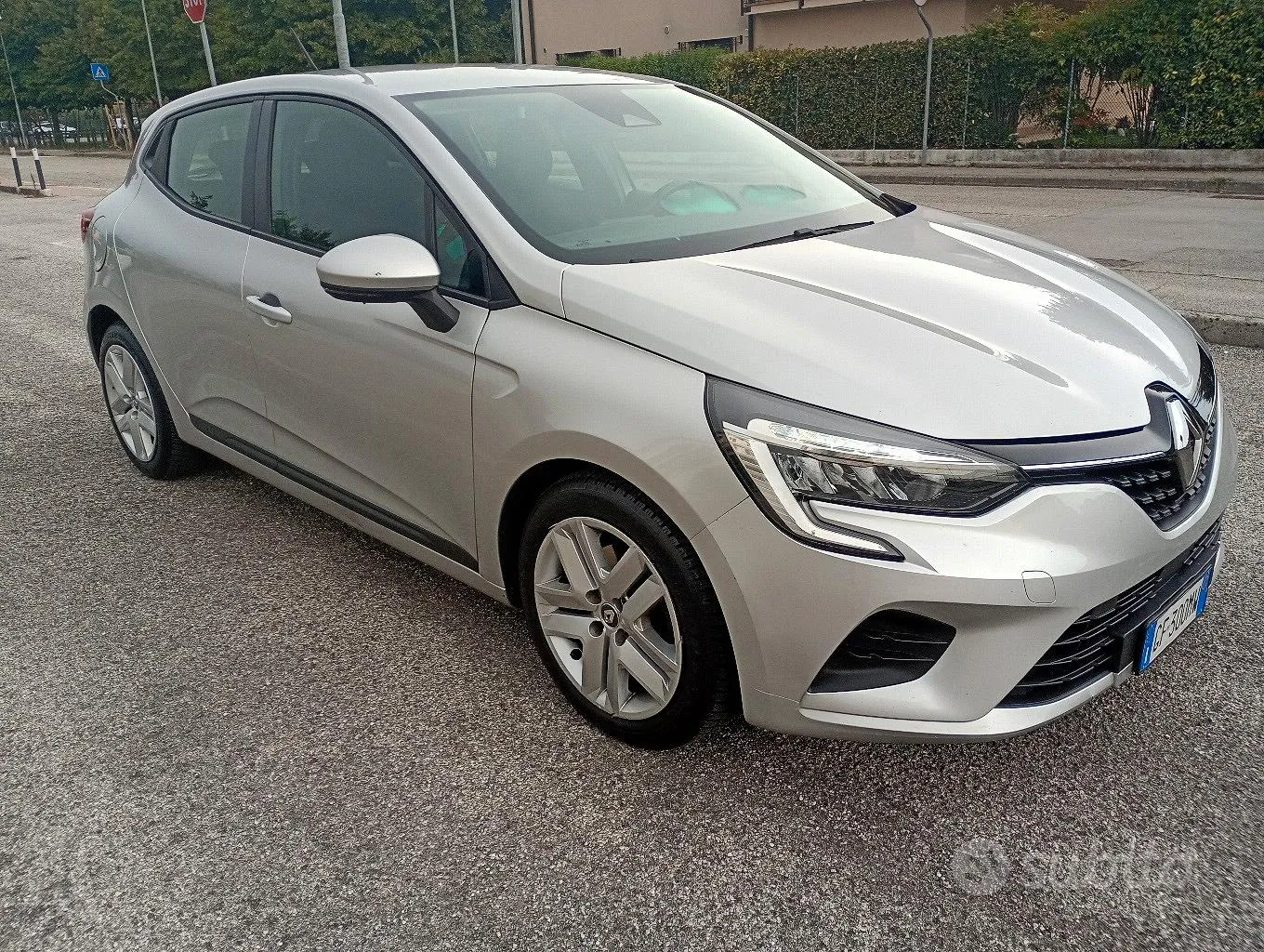 Renault Clio 2021 photo 2
