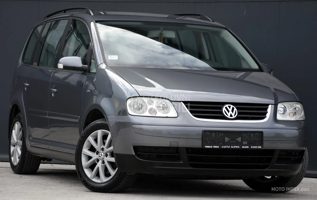 Volkswagen Touran 2005 photo 2