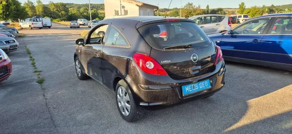 Opel Corsa 2009 photo 3