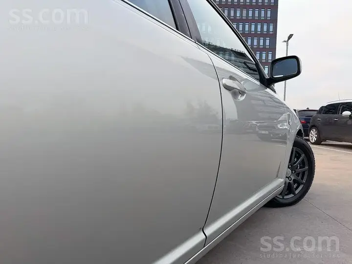 Toyota Avensis 2006 photo 5